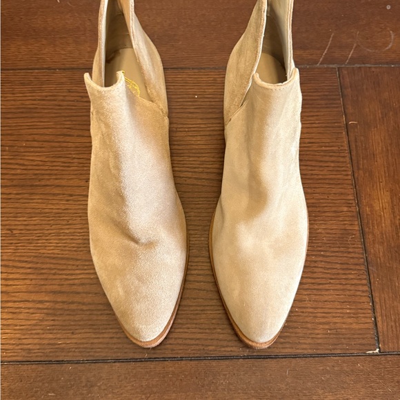 Free People Charm Double V Tan Suede Ankle Boots 8-8.5 - Picture 4 of 6